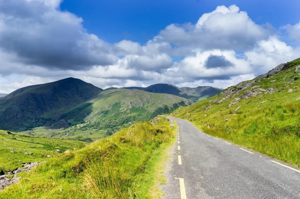 how much do ireland travel packages cost