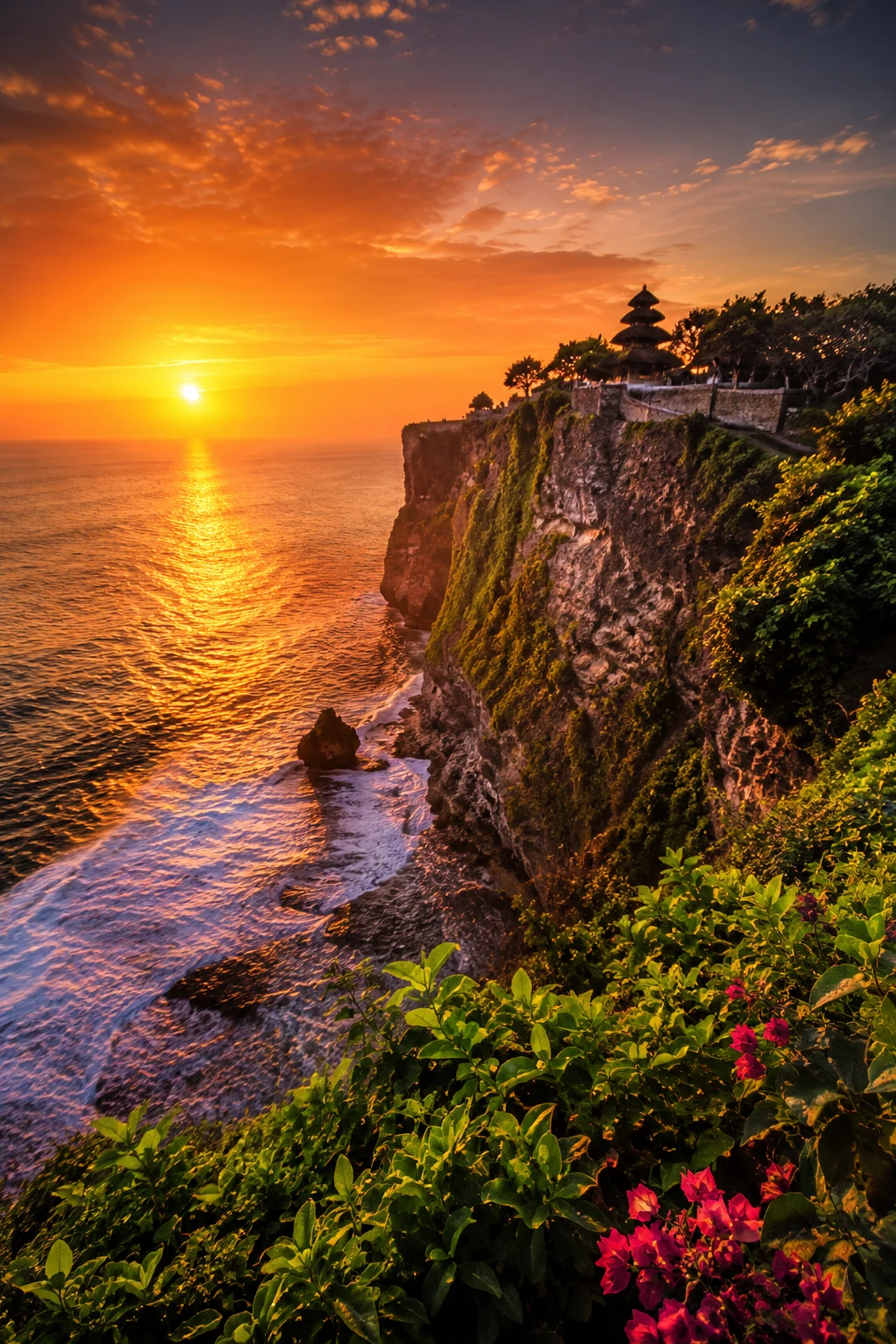 Catch Sunset at Uluwatu Temple — ️ Things to do in Bali travel guide